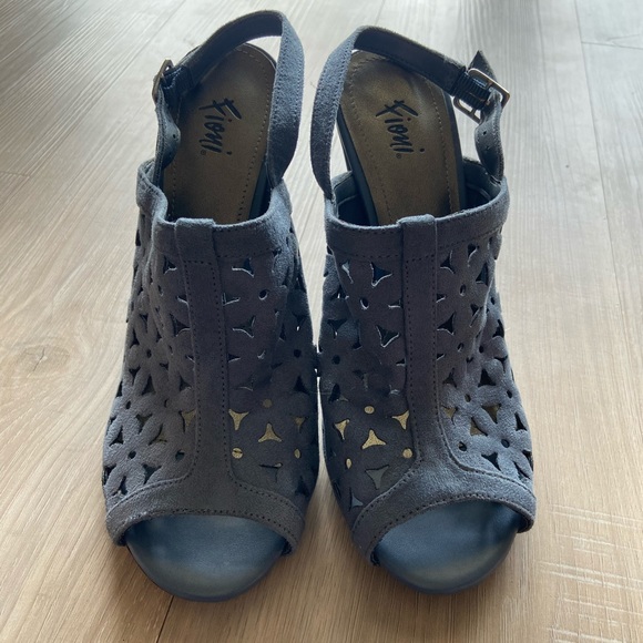 Blue Suede Heels - Picture 3 of 4